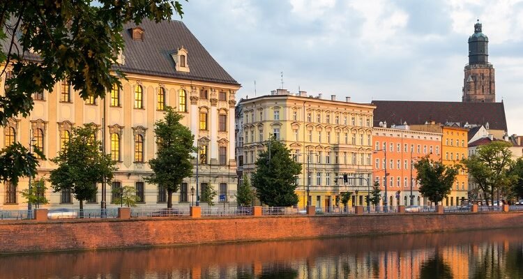 Оренда квартири у Вроцлаві: Чому варто звернутися до ріелтора? Оренда квартири у Вроцлаві: Чому варто звернутися до ріелтора?