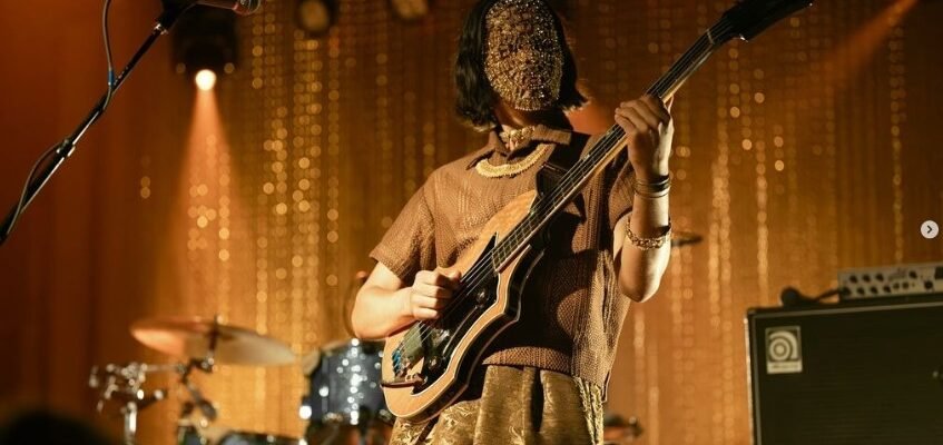 Glass Beams: Музичний Всесвіт — Гармонія Сходу та Заходу в Звуках