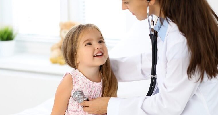 Педіатр: Чому звернення до дитячого лікаря важливе для здоров’я дітей
