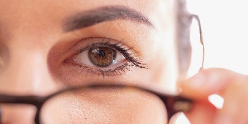 Акомодація ока: як наш зір пристосовується до змін у довкіллі