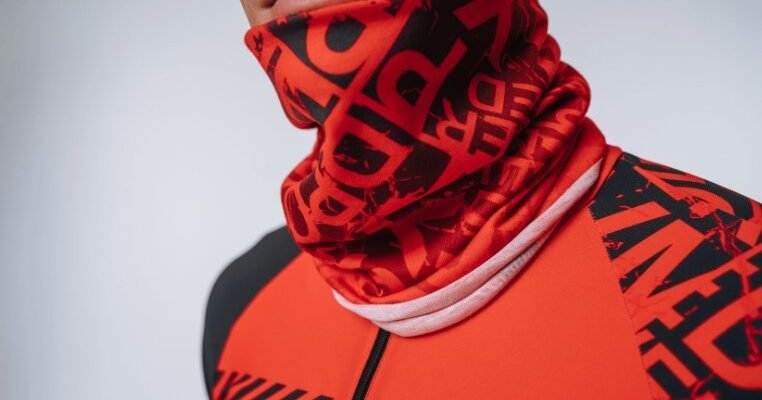 Як носити баф: стильні ідеї та поради з вибору аксесуара Як носити баф: стильні ідеї та поради з вибору аксесуара