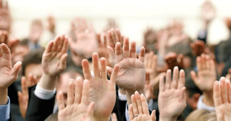 Демократія: визначення, принципи та вплив на сучасне суспільство