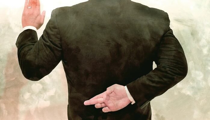 Інсинуація: Визначення, мета та вплив на суспільну свідомість