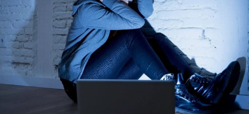 Кібербулінг: Як Впоратися з Психологічними Впливами та Захиститися