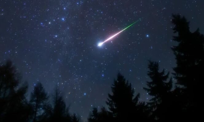 Що таке комета: подорож у часі крізь космічні простори Всесвіту