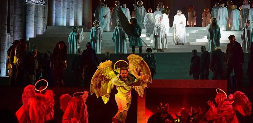 Містерія: Театральний та Духовний Феномен – Від Стародавності до Сьогодення