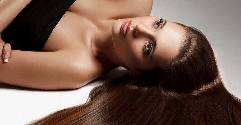 Що таке нанопластика для волосся і кому вона ідеально підходить?