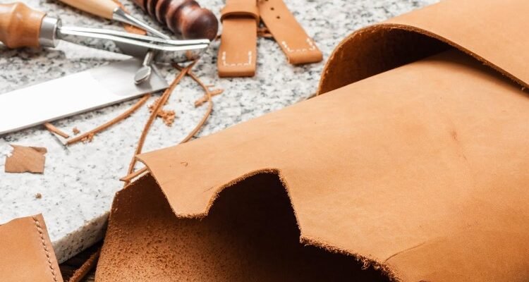 Що таке нубук: Властивості, використання та догляд за матеріалом