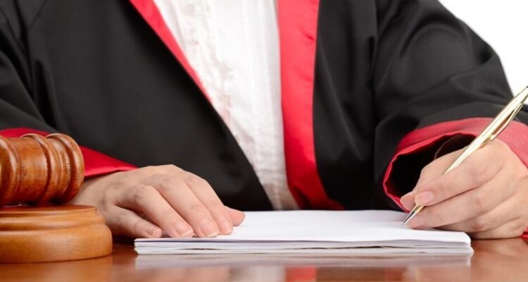 Розуміння реституції: що це таке і як працює цей процес?