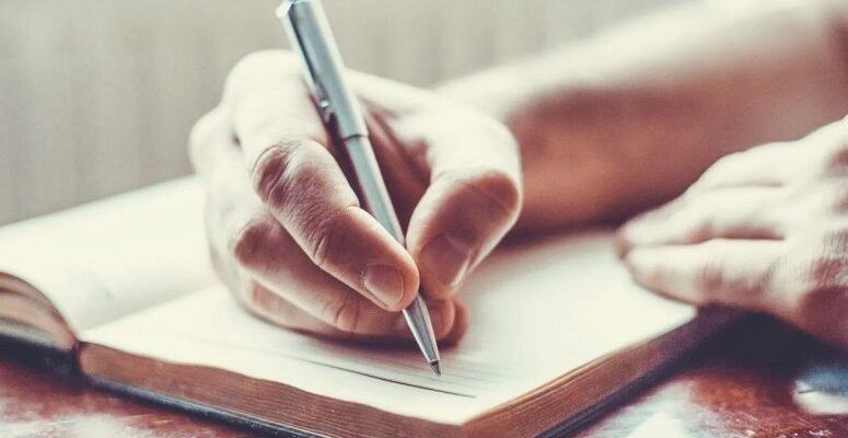 Рецензія: визначення, ключові особливості та практичні поради