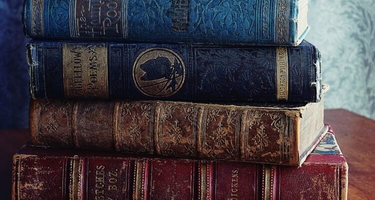 Роман: Визначення, Ознаки та Види Художньої Літератури