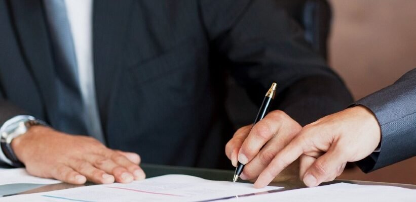 Строковий трудовий договір: основні особливості та переваги оформлення