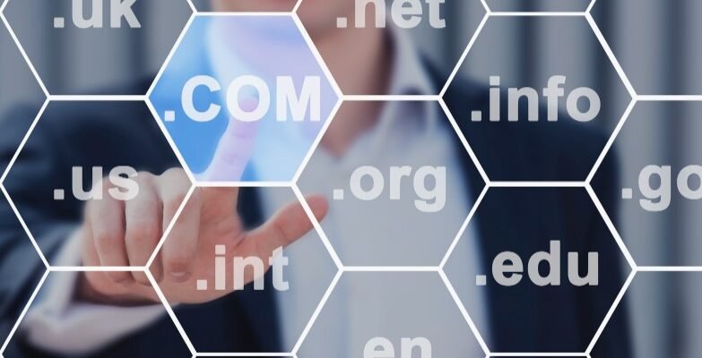 Субдомен: Що це таке і як він впливає на управління вашим сайтом?