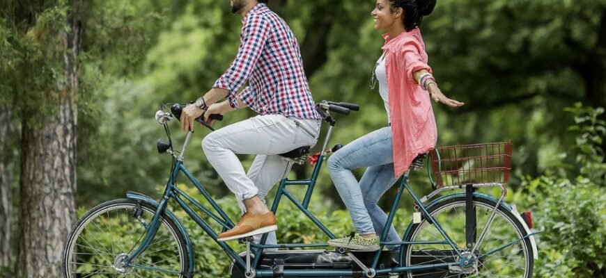 Тандем: Від двомісного велосипеда до символу командної взаємодії