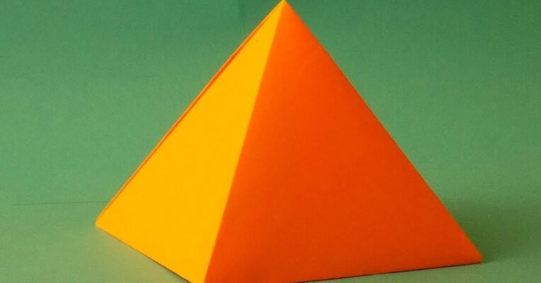 Що таке тетраедр: визначення, властивості та приклади застосування