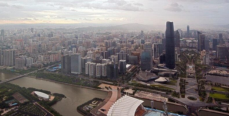 Урбанізація: Визначення, причини та вплив на сучасне суспільство