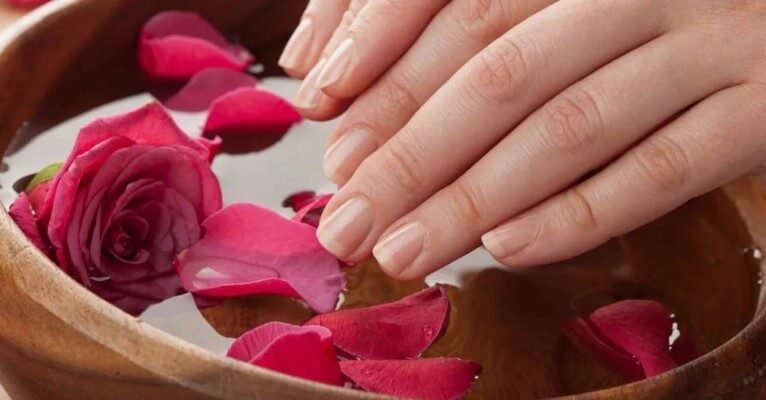 Японський манікюр: традиції, користь і техніка догляду за нігтями