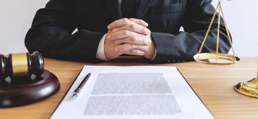 Юридична деонтологія: Основи та значення в сучасному правознавстві