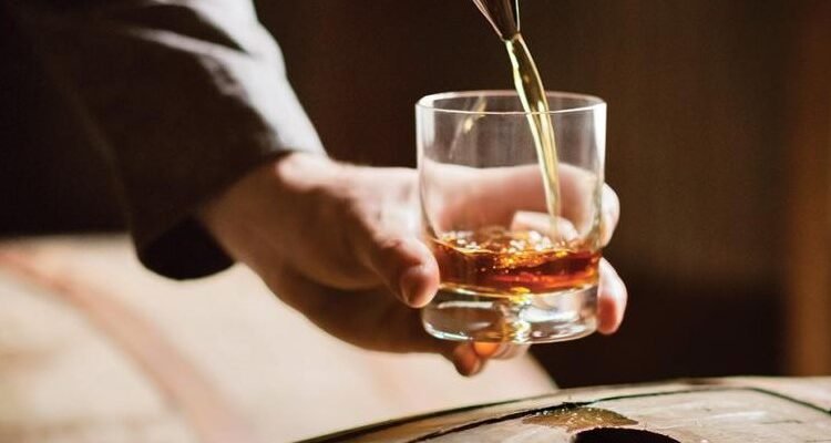 Що таке бурбон: Історія, виробництво та унікальні особливості напою