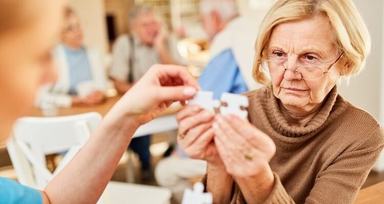 Що таке деменція: симптоми, причини та методи лікування захворювання