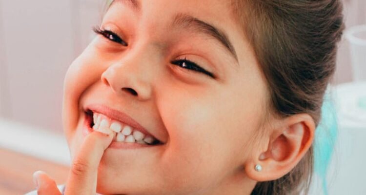 Фторування зубів: ключ до міцної емалі та захисту від карієсу