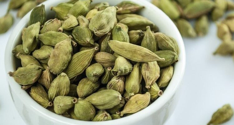 Кардамон: Властивості, Використання та Користь для Здоров’я