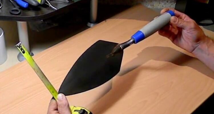 Що таке кельма: основне призначення та види будівельного інструменту