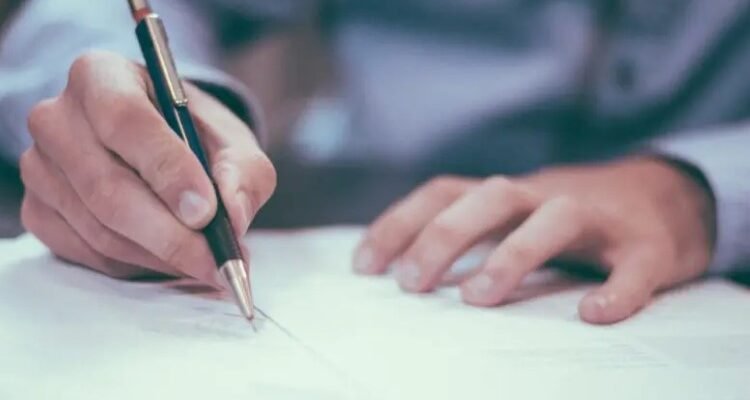 Що таке клопотання: значення, види та поради по складанню документів