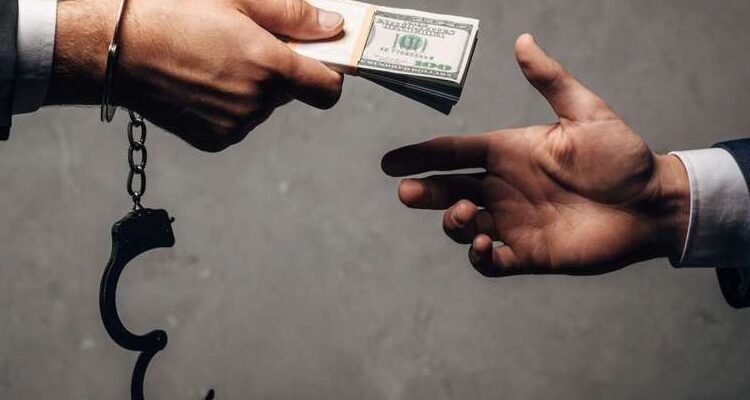 Що таке корупція: визначення, причини та способи боротьби з нею