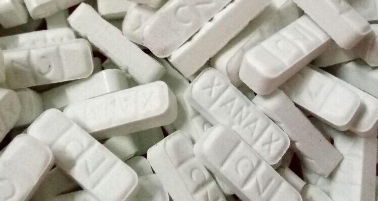 Ксанакс: детальний огляд характеристик, впливу та застосування препарату