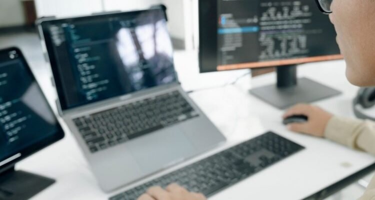 Локалізація: Що Це Таке та Як Вона Впливає на Бренди в Україні