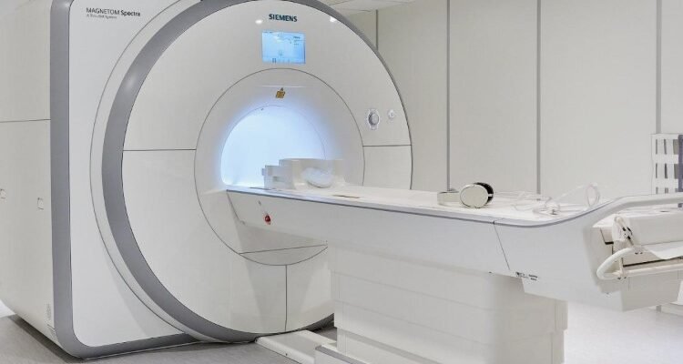 МРТ: Що це таке, як працює та навіщо потрібна діагностика?