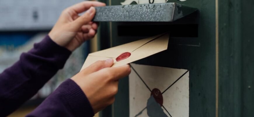 Що таке поштова скринька: основи, види та поради щодо вибору