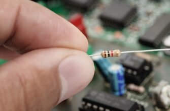 Що таке резистор: визначення, функції та застосування в електроніці