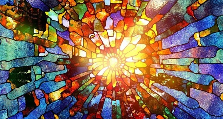 Вітраж: історія, значення та використання у сучасному дизайні