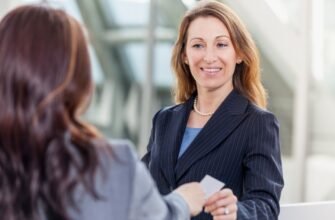 Що таке візитна картка: важливість, види та поради з оформлення